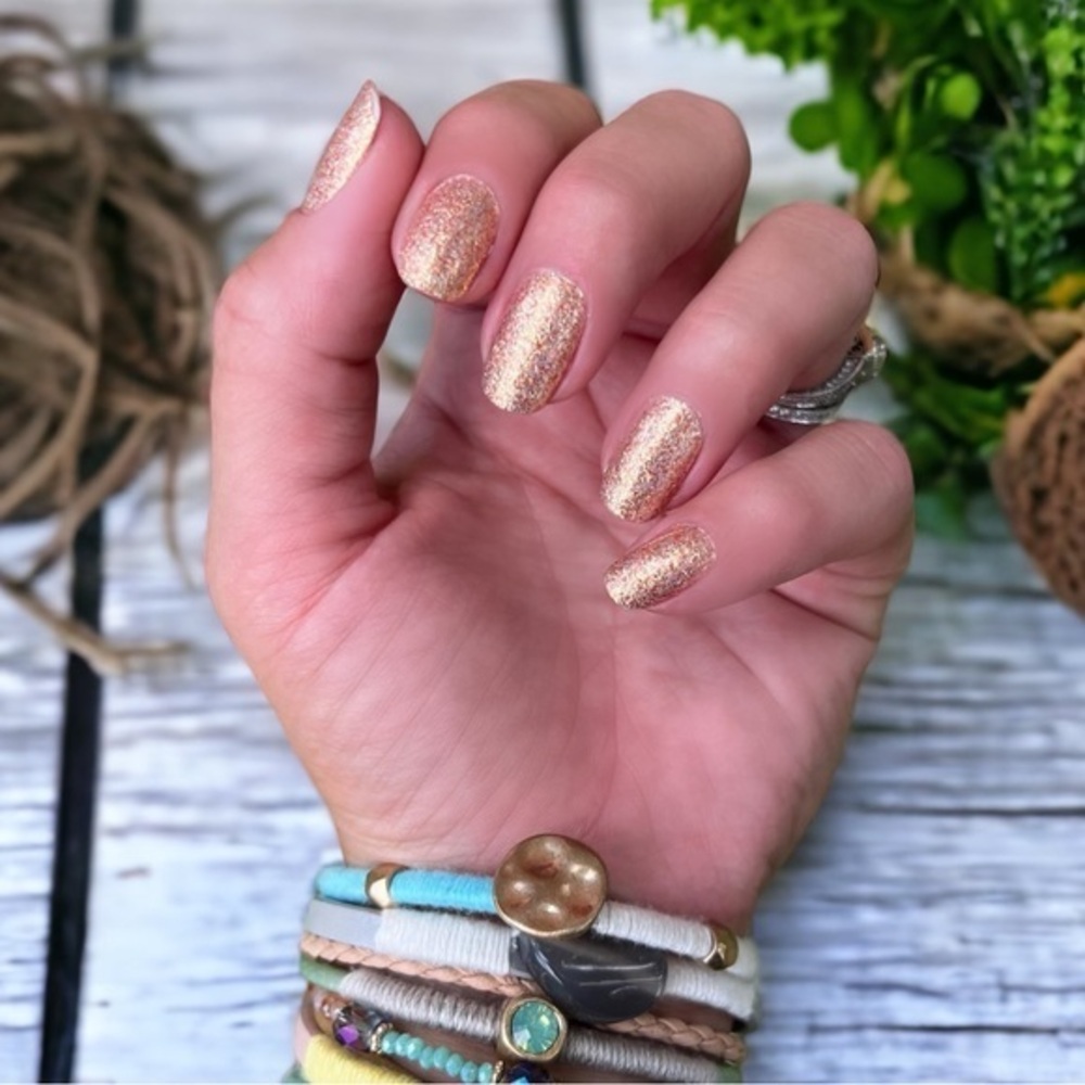 Color Street | Mojave Gold, a gold glitter, hard to find - retired set